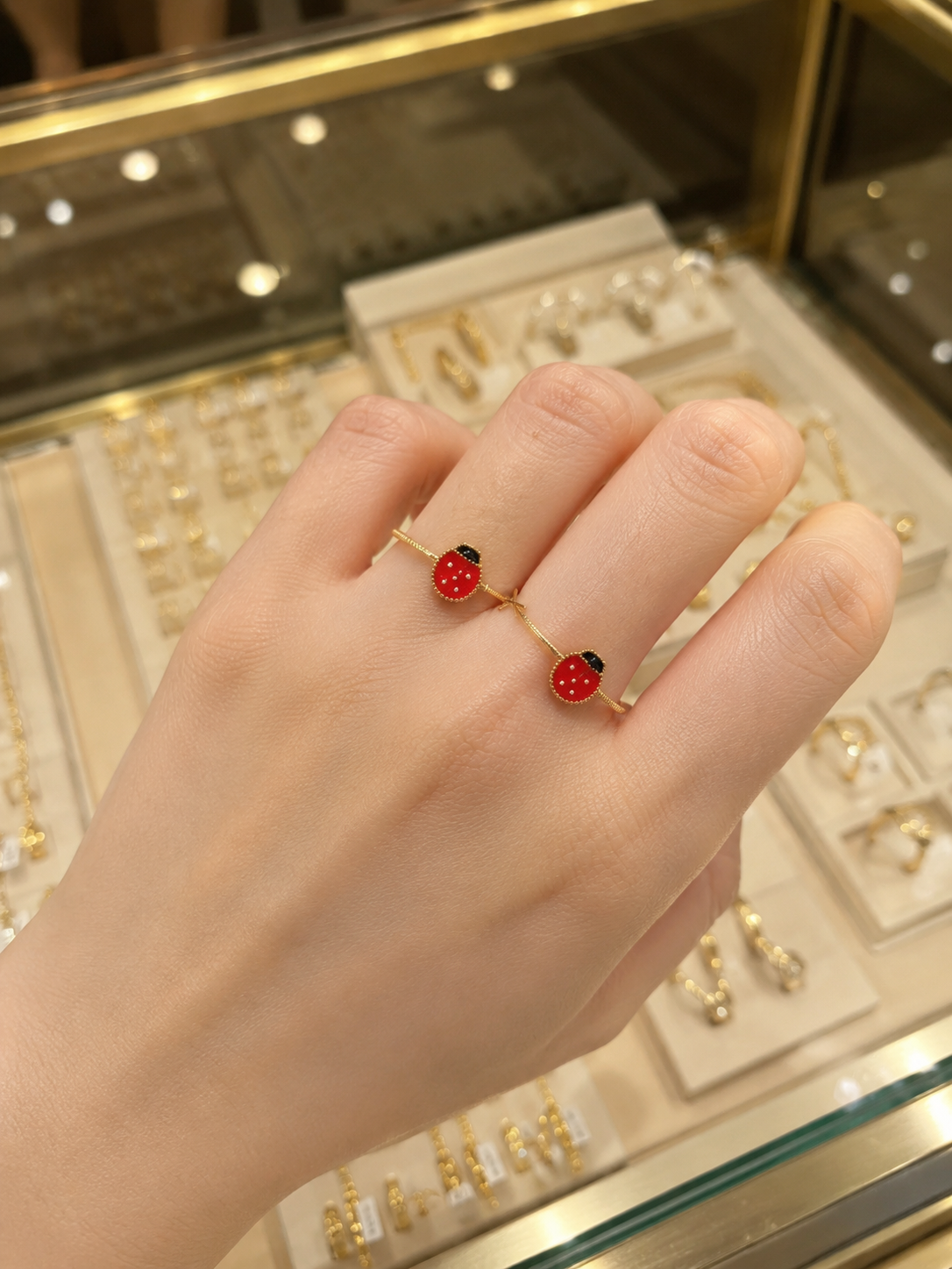 Cincin Strawberry Emas 8K